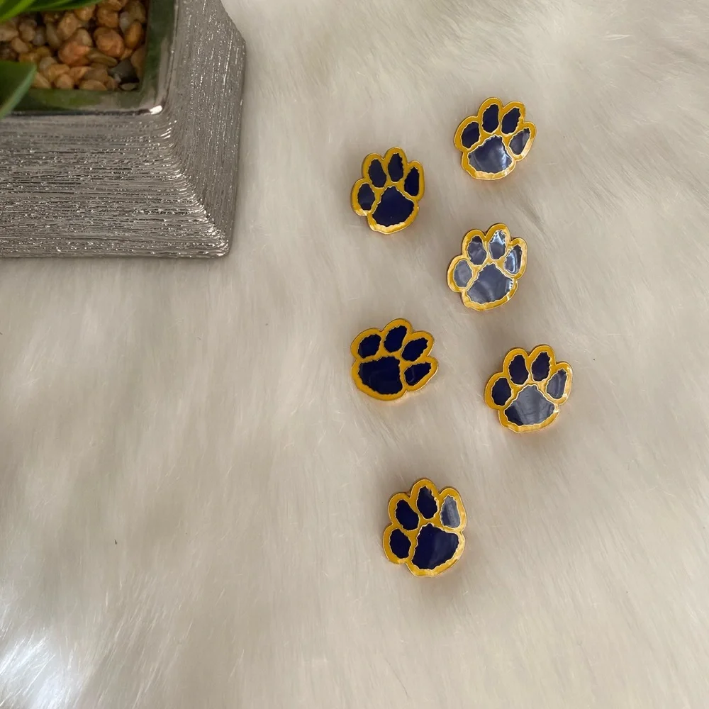 Paw pins
